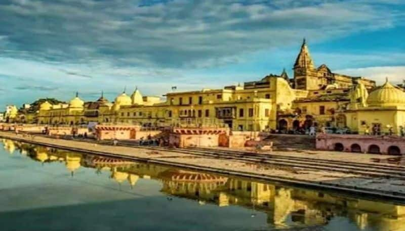 Watch Mob trashes man for kissing wife in Ayodhya's Saryu River; Video goes viral-tgy