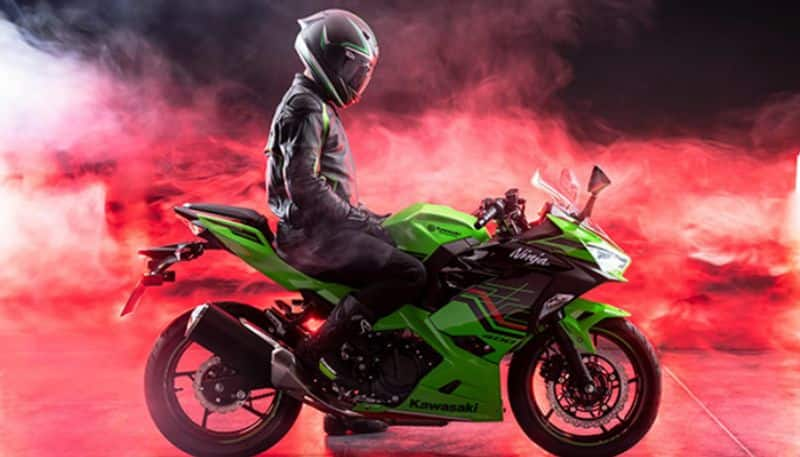 2022 Kawasaki Ninja 400 motor cycle to be launched on June 24