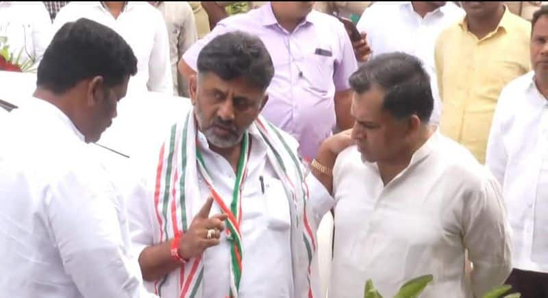 DK Shivakumar Met Koppal And Raichur Congress Leaders Over Assembly Ticket rbj