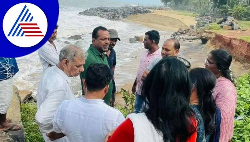 congress  MLA  ut khader visited coastal sea erosion places gow