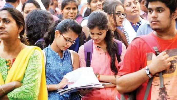 SSC CGL 2022: हर सीट पर तगड़ा कॉम्पटिशन, जानें कैसे क्रैक कर सकते हैं Exam