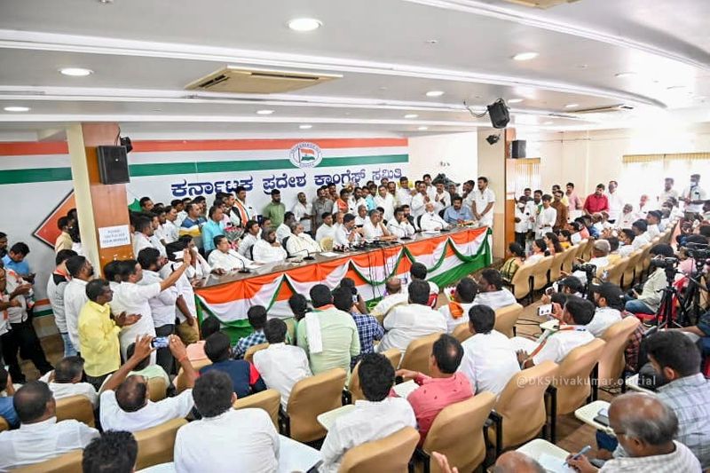 Koppal Senior Leader HG Ramulu And His Son Srinath Joins Congress rbj