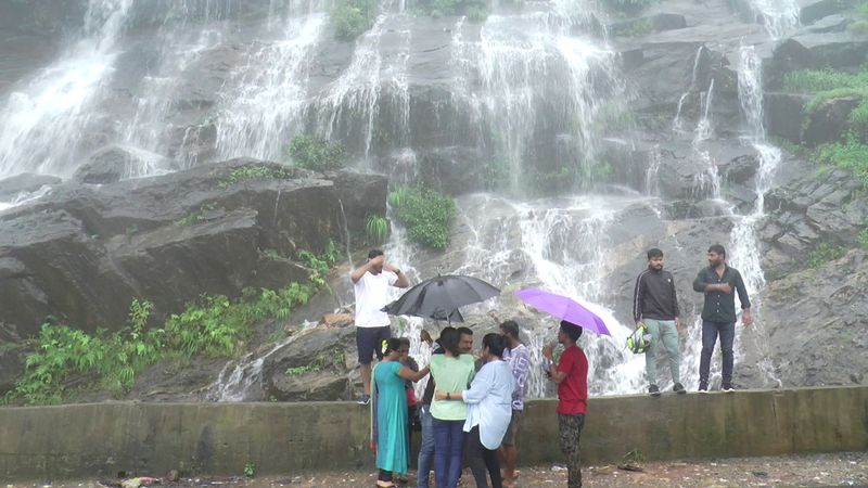 police carried the clothes of those who went down to the Charmadi stream at belthangady grg 