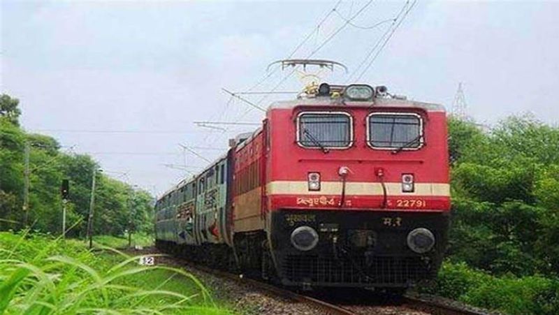 Bengaluru Mysuru Train Service Stopped Due to Flood at Maddur in Mandya grg