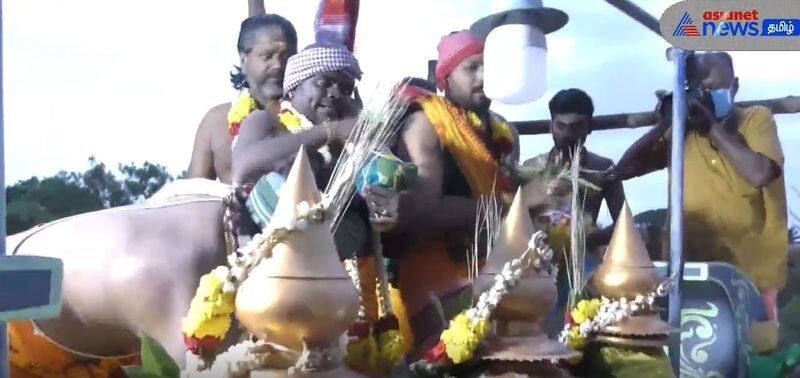 Maha kumbabhishekam at Nellai perathu selvi Ambal Temple A large number of devotees participate!