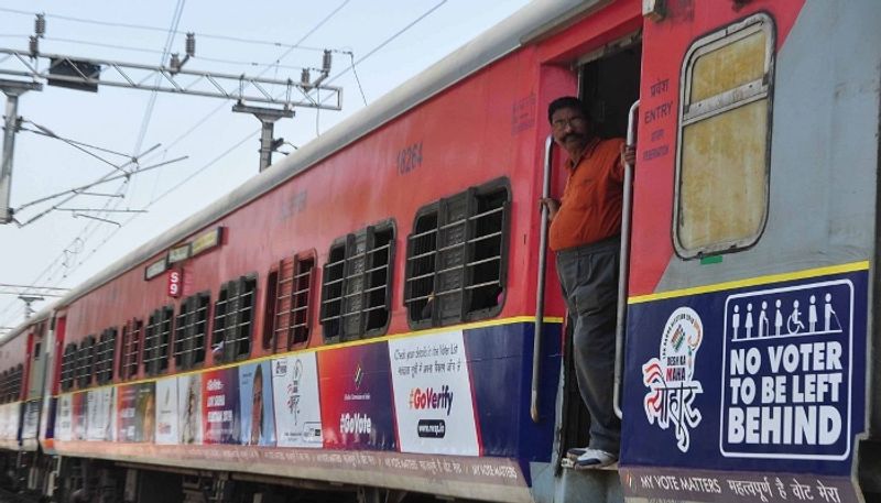 pantry bogie wheel does not turn, the Kerala Express from Thiruvananthapuram to Delhi halted at Kottayam railway station train delayed 