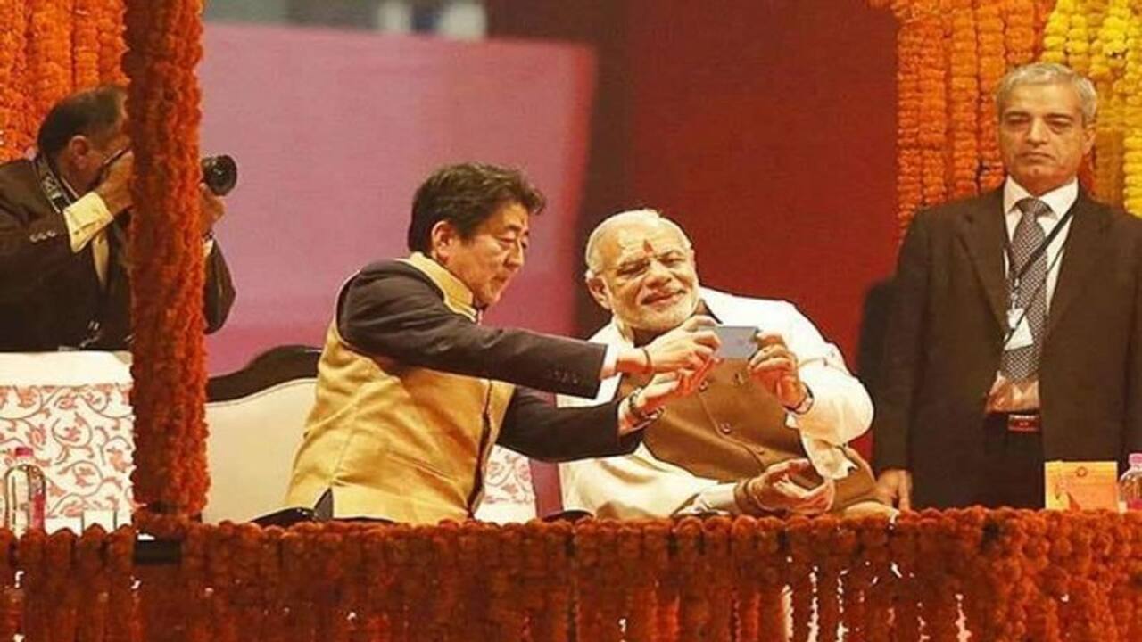 My Friend Abe San...पीएम मोदी ने शिंजो आबे के साथ दोस्ती के पलों को किया याद, ब्लॉग से भावुक शब्दांजलि