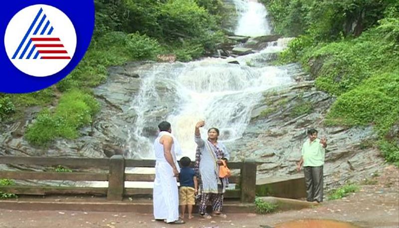 Tourists Rush to Visit to Teerthakere Falls in Chikkamagaluru grg