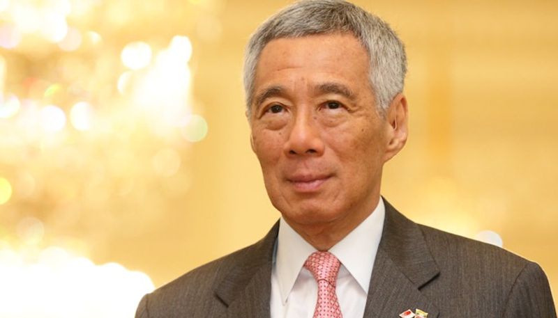 Day after Shinzo Abe's assassination, man arrested for threatening Singapore PM Lee snt