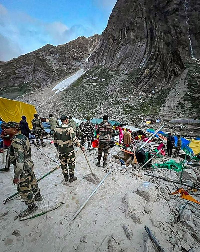 Five Pilgrims From Andhra Pradesh Missing In Amarnath