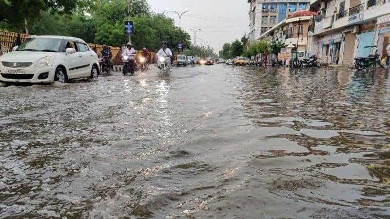 Heavy rain... Holidays for schools in Nilgiris