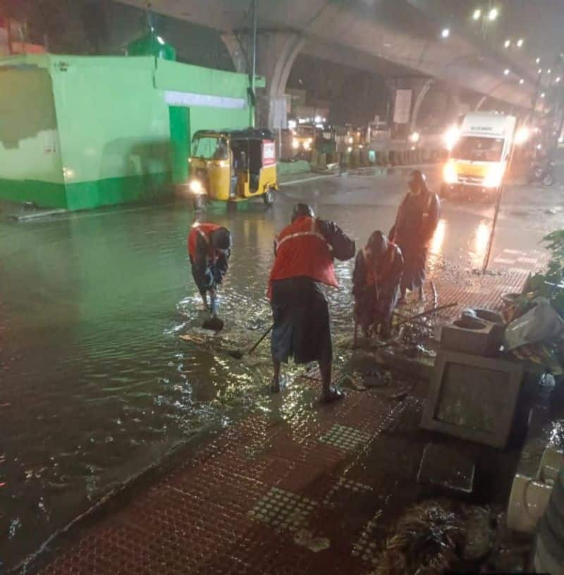 People are suffering due to continuous heavy rains in Telangana 