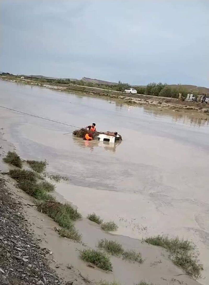 a tv channel reporter body found in bushes, who has coverage in the flooded area on ramojipet