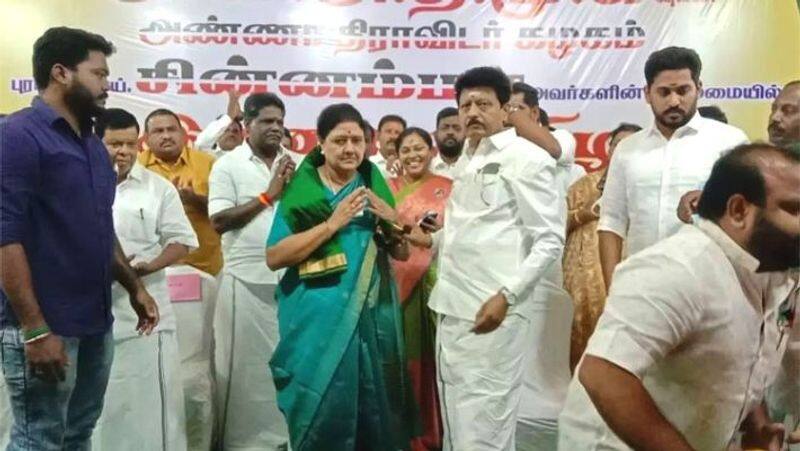 Sasikala brother Divakaran joined his Anna Dravida Kazhagam with Sasikala