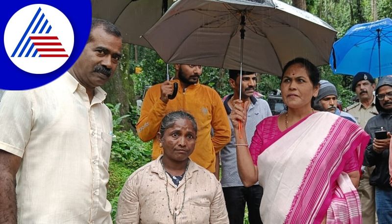 shobha karandlaje visited Rain affected areas of chikkamagaluru gvd