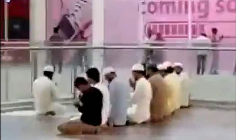 Controversy over 'namaz at Lulu Mall' in Lucknow; Hindu group makes 'Love Jihad' claim