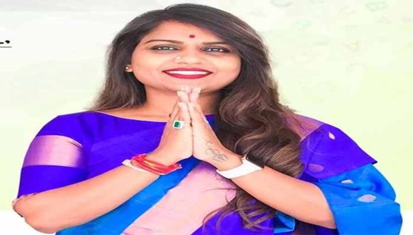 Anchor Kathi Karthika:  కాంగ్రెస్‌కి  మరో బిగ్ షాక్.. గులాబీ గూటికి చేరిన మరో నాయకురాలు 