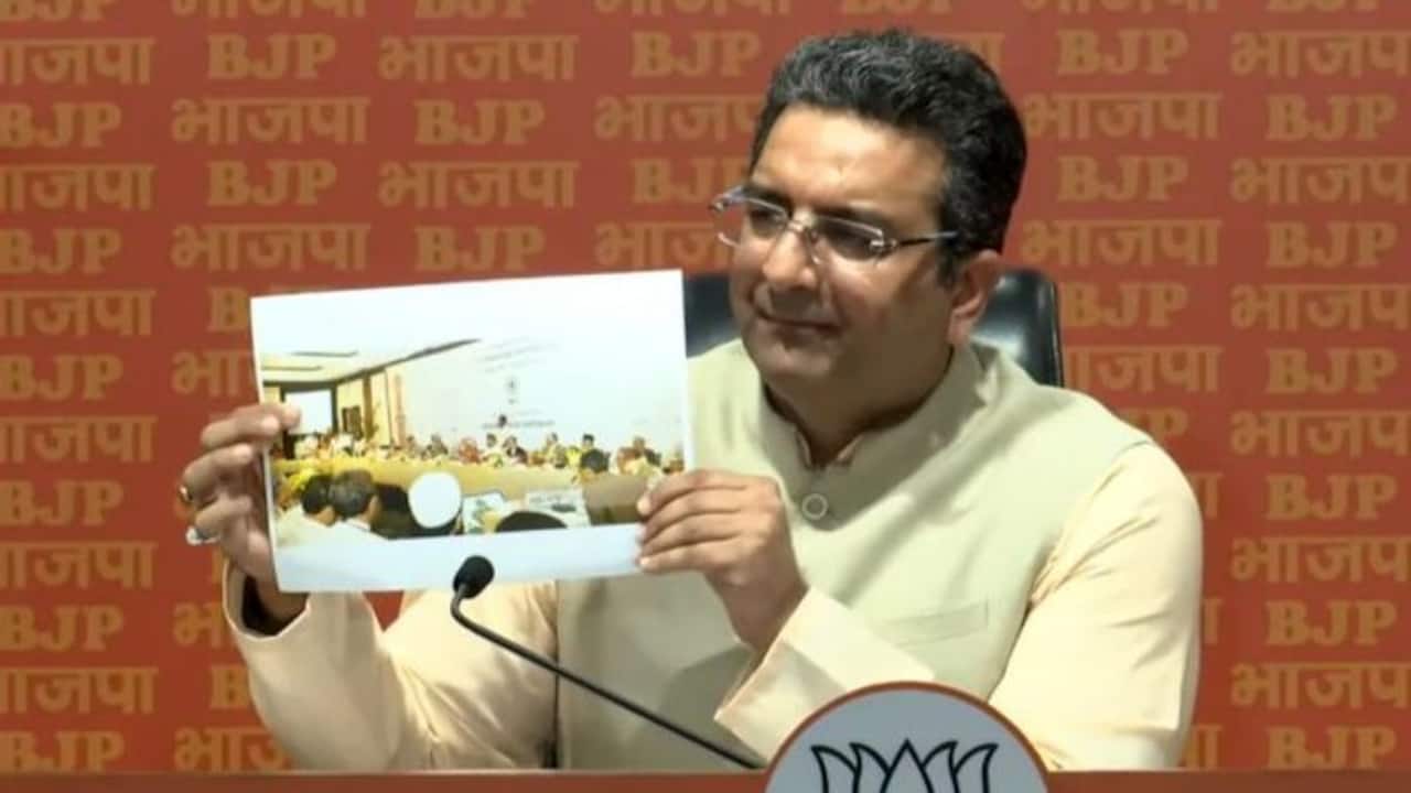 BJP targets ex VP Hamid Ansari, claims he had links with 'ISI spy'