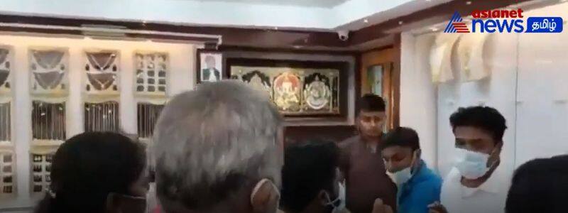 in Chennai Jewelry store sealed as revenge!