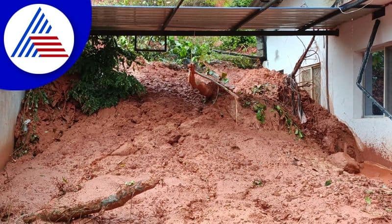 landslide in Malenad region heavy scale soil entered into houses in Sringeri akb