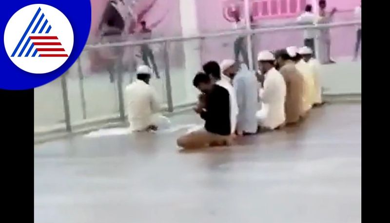 FIR lodged against who performed Namaz at Lulu Mall in Lucknow akb