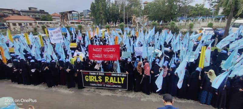 Mangaluru PFI vows to stand with Muslim girl students against hijab ban rbj