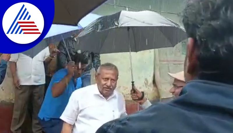 minister byrathi basavaraj visit flood affected areas in chikkamagaluru gvd