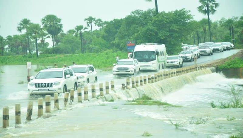 BJP Tries to Stop CM KCR Convoy in  Vikarabad