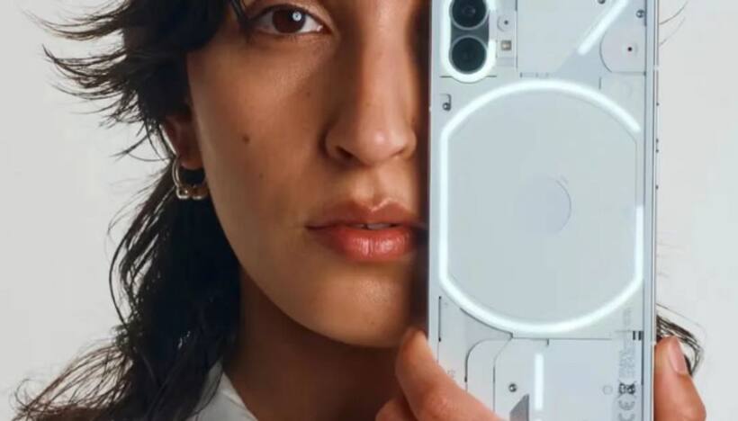 Nothing Phone (1) Sale: प्री ऑर्डर ग्राहक 18 जुलाई को खरीद पाएंगे स्मार्टफोन, देखें ऑफर और कीमत 