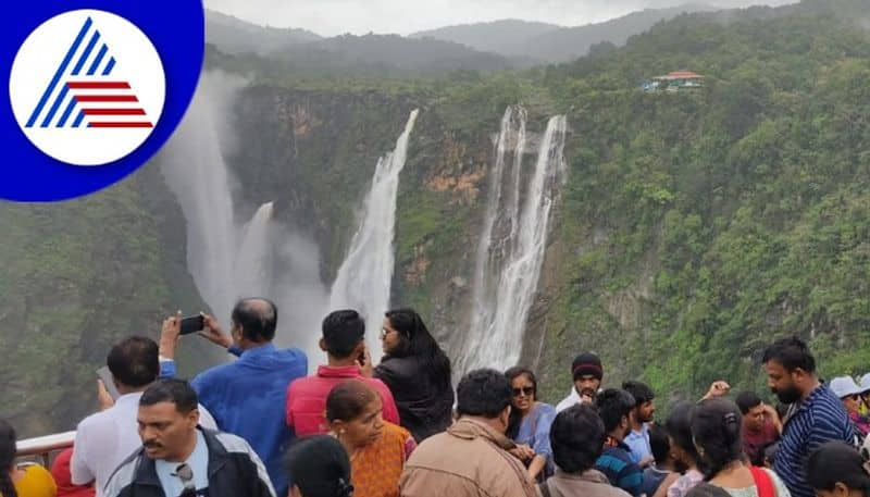 Jog Falls entry ticket price hike Sivamogga  Residents Protest gow