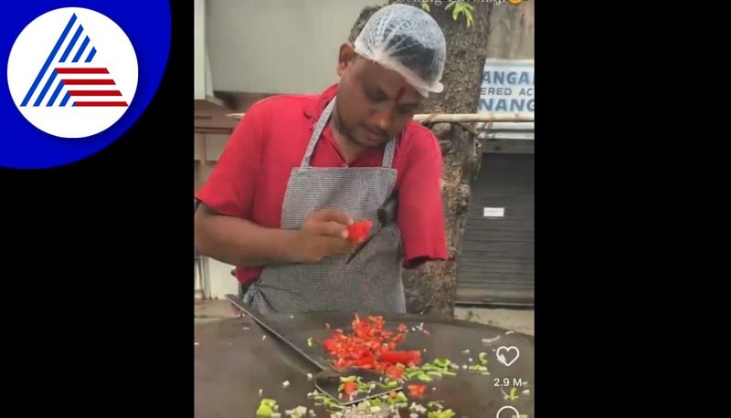 single hand Specially abled Man Runs Pav Bhaji Stall In Mumbai watch viral video akb