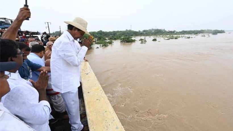 కారణమిదీ:కేసీఆర్‌పై  కాంగ్రెస్ ఎమ్మెల్యే  వీరయ్య  ఫిర్యాదు