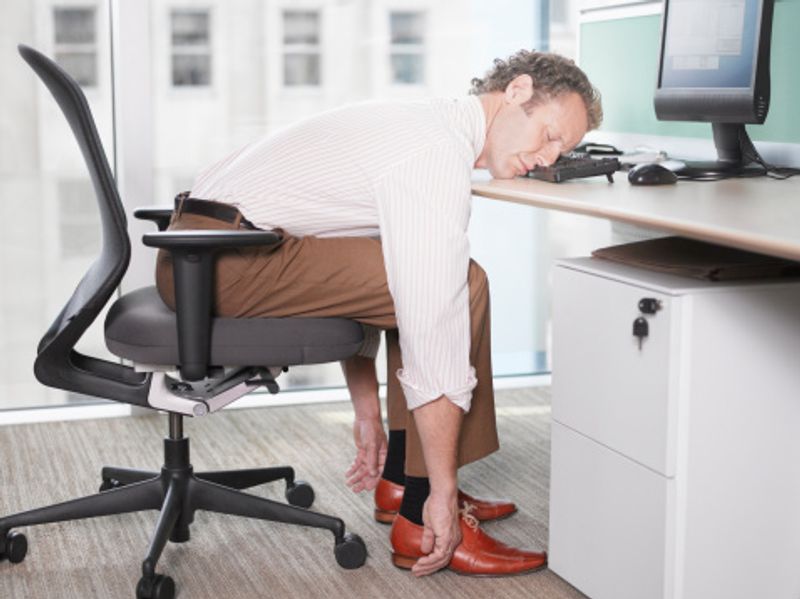 Office Tips To Avoid Daytime Sleep simple tips to overcome it