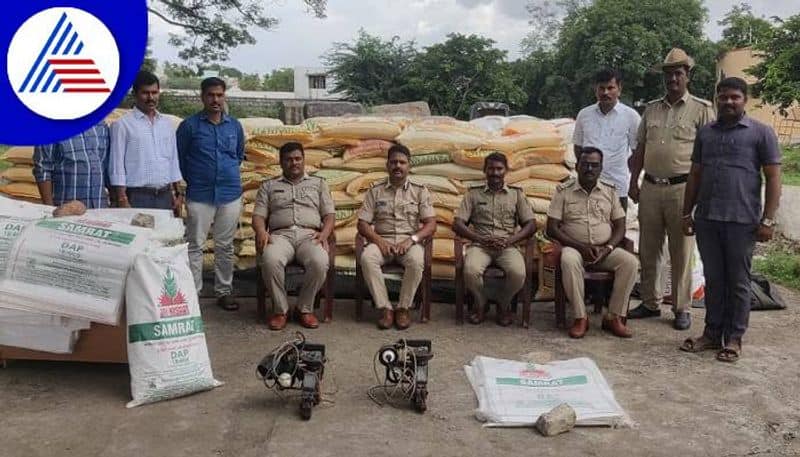 Four Arrested For Selling Fake Fertilizer in Yadgir grg