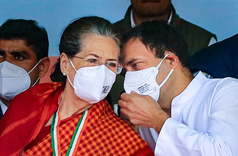 Priyanka Gandhi with nebulizer in Ed office while questioning Sonia Gandhi 