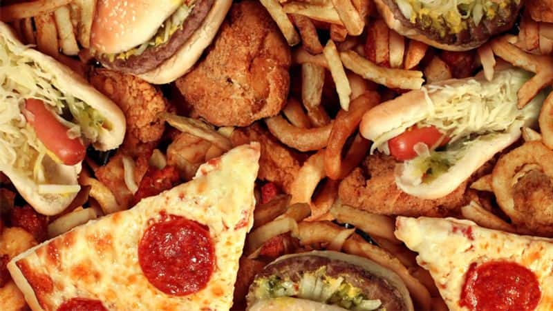 Craving junk food? Here are some reasons you love eating pizza, burger, ice cream etc SUR