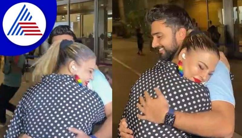 Rakhi Sawant hugs and kisses boyfriend adil for surprising in airport vcs