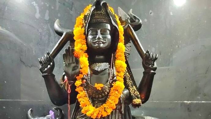 Shani Amavasya 2022: शनिश्चरी अमावस्या पर दिन भर रहेगा शिव योग, बनेगा ग्रहों का दुर्लभ संयोग