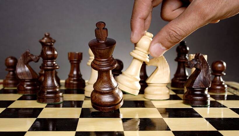 Chess playing robot damages opponent's finger during the tournament; find out what happens next