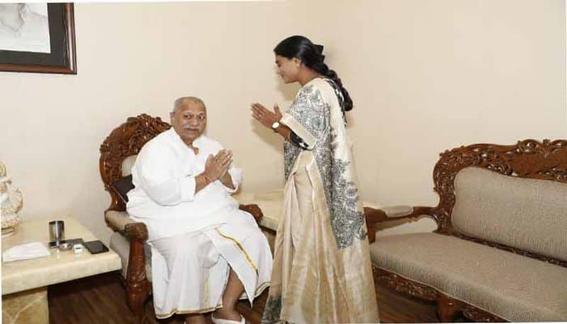 YS Sharmila Will  Future CM : Former Minister D. Srinivas