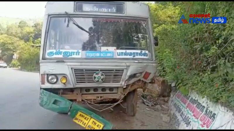 bus accident near coonoor