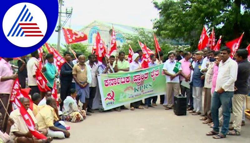 forest officer and staffs assault on farmer at tumakuru gvd