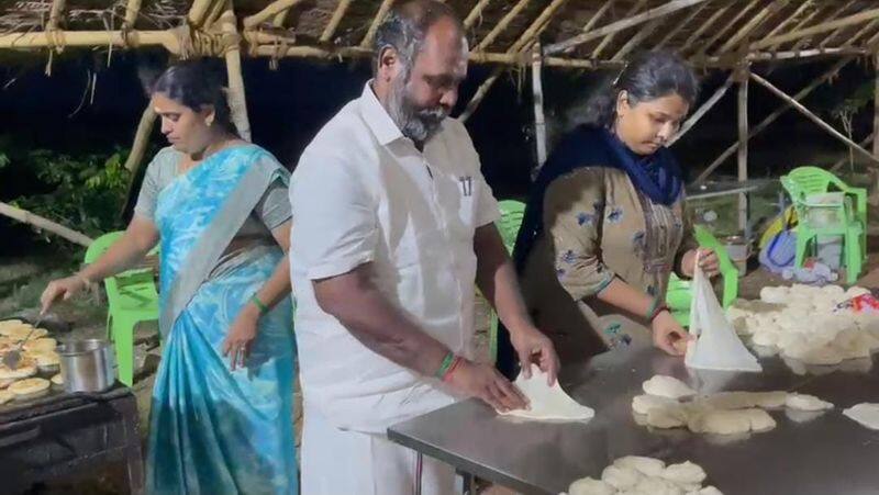 EPS project to field AIADMK members from various districts in the protest held in Theni district