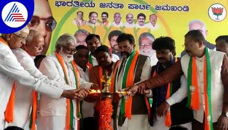 Let Siddaramaiah Announce Dalit Leader Mallikarjun Kharge as CM Says N Mahesh grg