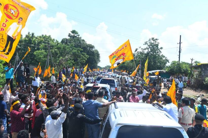  హైద్రాబాద్‌కు చంద్రబాబు, ర్యాలీ: టీడీపీ నేతపై కేసు నమోదు