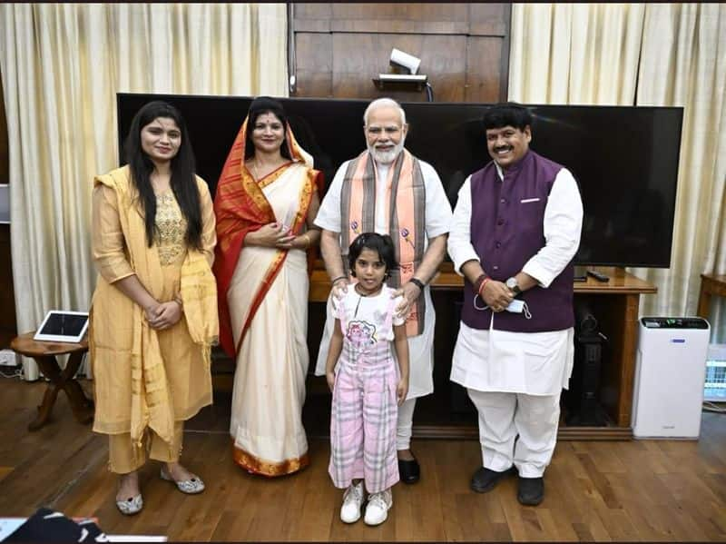 You are Modi.. You are working in Lok Sabha.. 5 year old girl who stunned PM. 