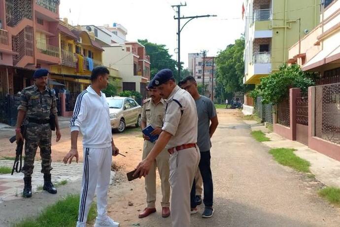 जमशेदपुर में सनसनी: बच्चे को स्कूल छोड़कर चाय पीने लगा युवक, थोड़ी देर बाद परिजनों को मिली मौत की खबर