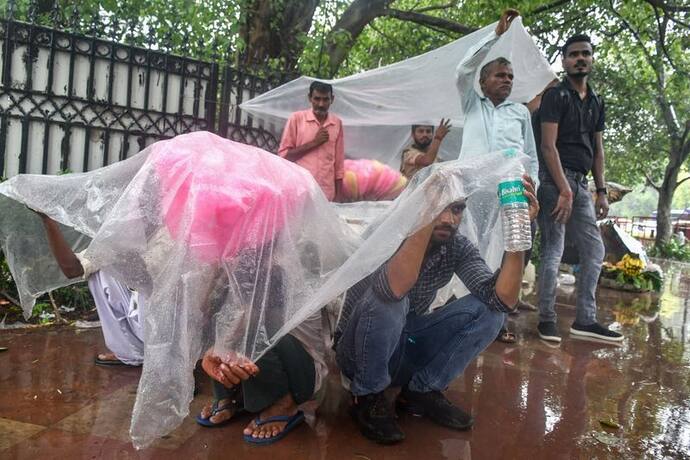 Monsoon Alert: भारी बारिश को लगा ब्रेक, अधिकांश राज्यों में मध्यम दर्जे का पानी गिरेगा, पढ़िए पूरी डिटेल्स