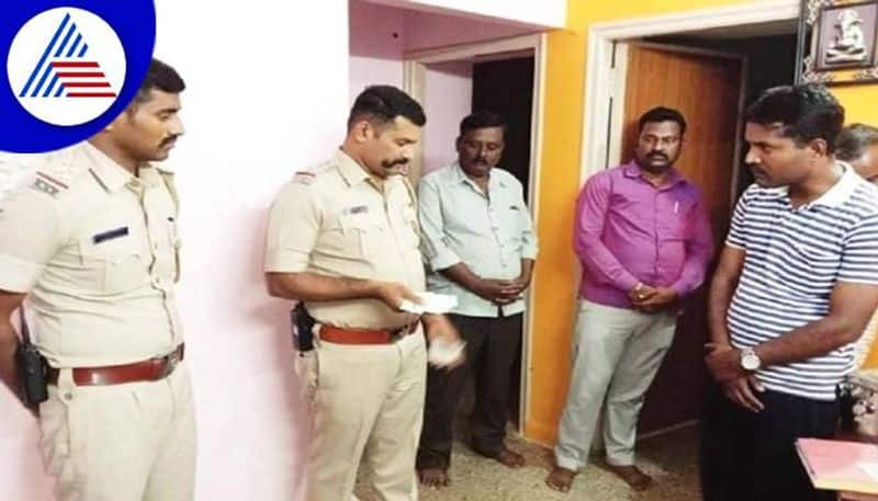 Four Police Arrested For Playing Gambling in Hubballi grg