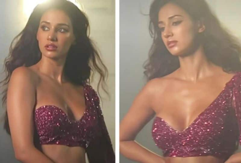 Sexy video and pictures Disha Patani sizzles in an off-shoulder blouse drb